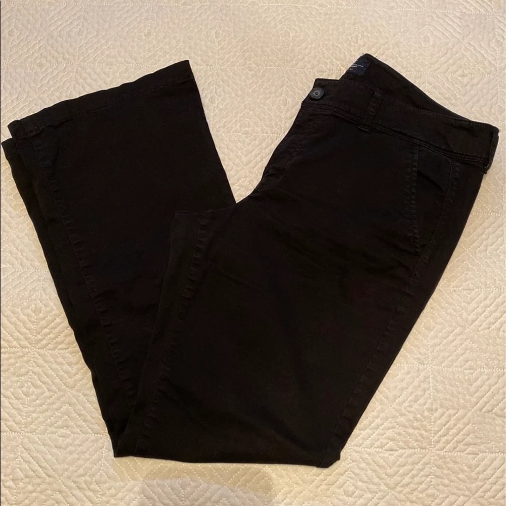 *SOLD* American Eagle Pants - 14 short
